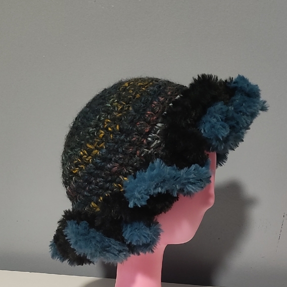 Elegant Black and Blue Women's Fuzzy Hat - Picture 14 of 17